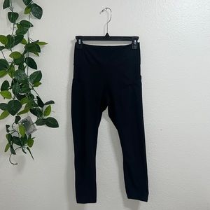 Fabletics black crop pocket leggings — size M